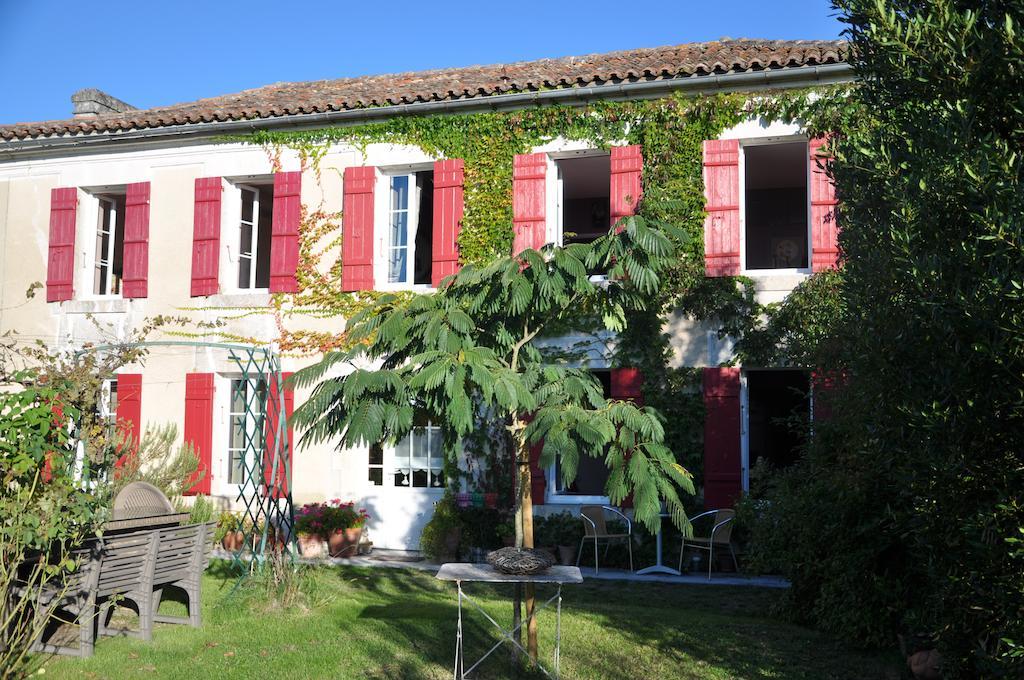 La Maison De Rose Brossac Exterior photo